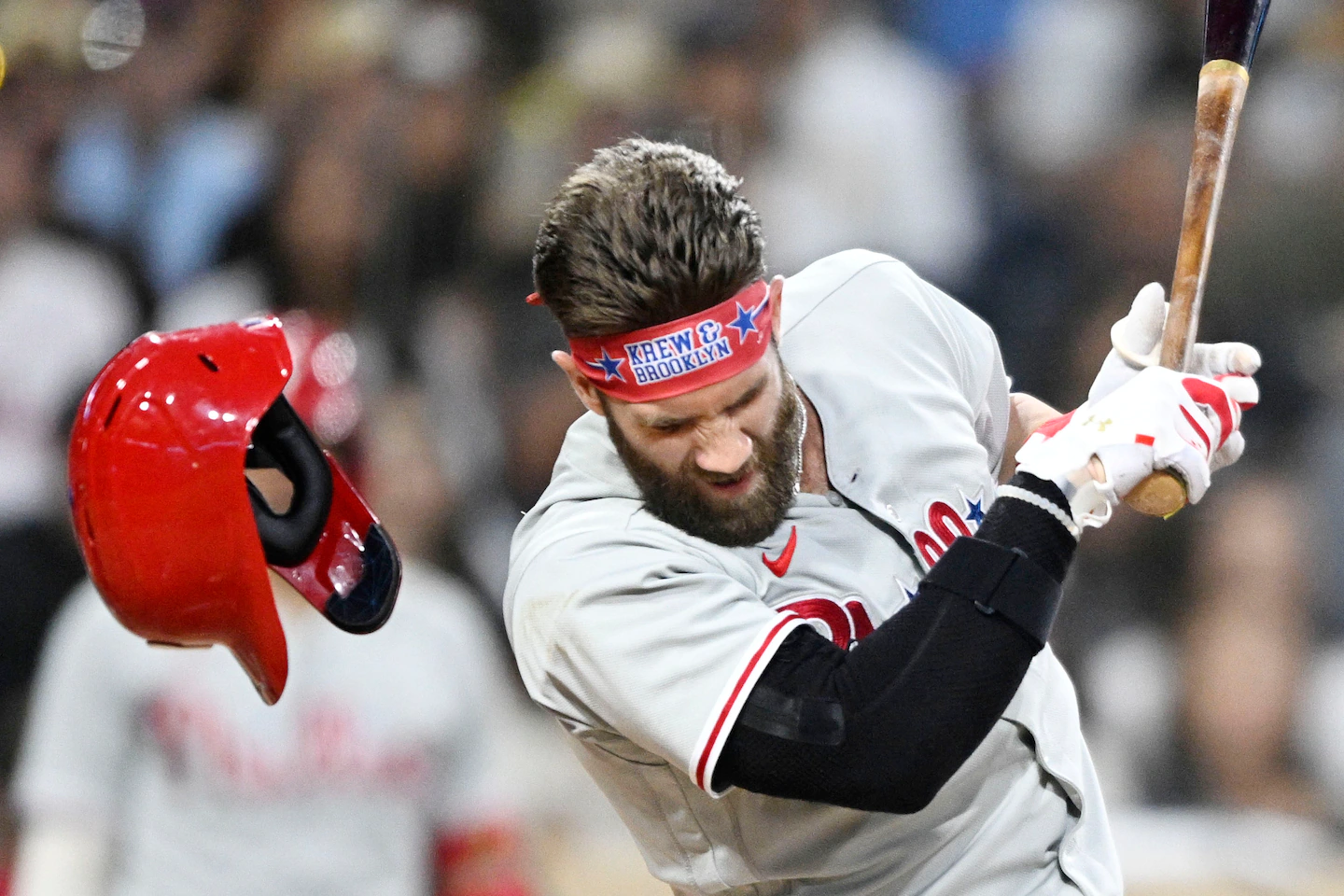 Bryce Harper out indefinitely for Phillies with broken thumb