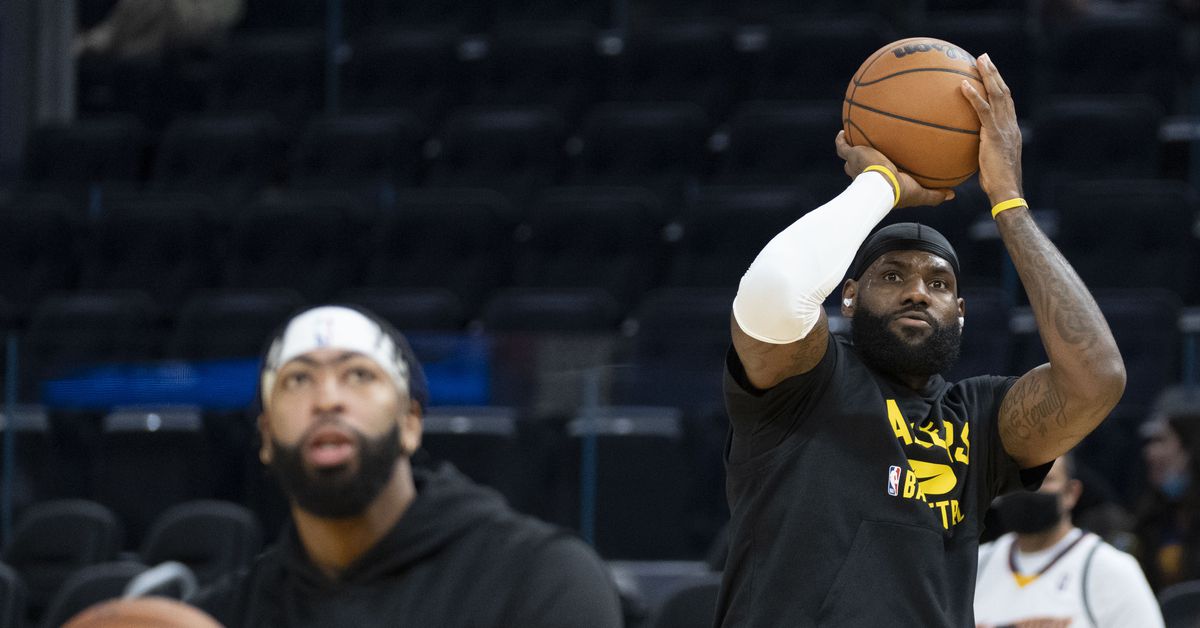 Lakers News: LeBron James defends Anthony Davis from critics