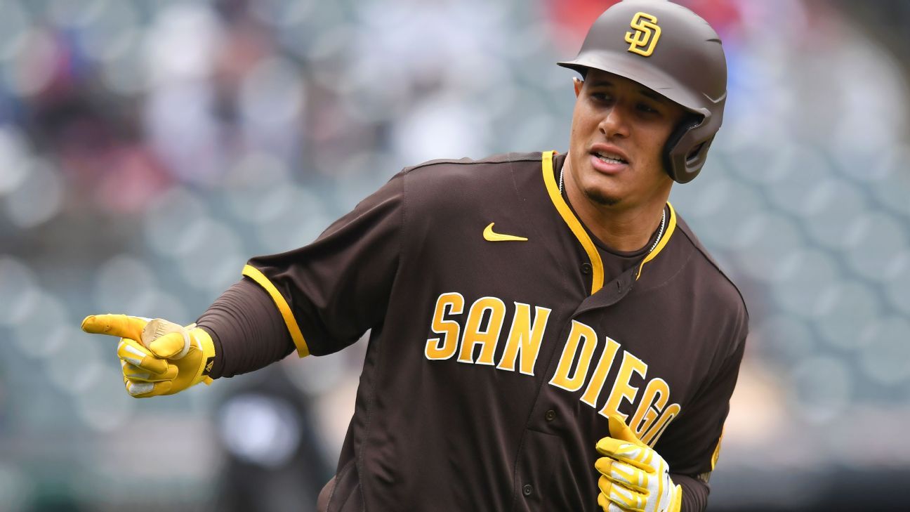 Manny Machado out of San Diego Padres lineup, but staying off IL with sprained ankle for now
