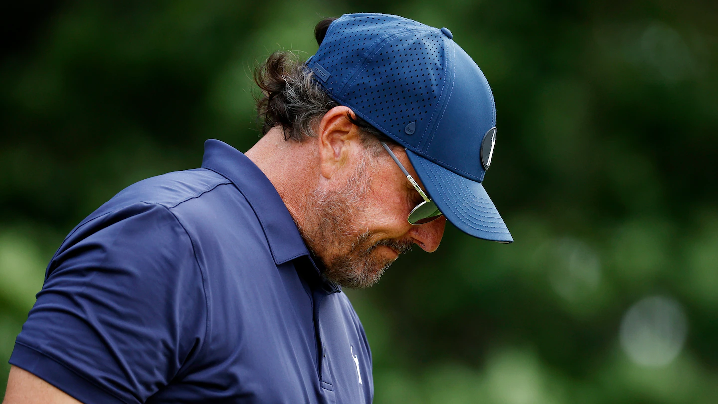 Phil Mickelson misses the cut at the U.S. Open