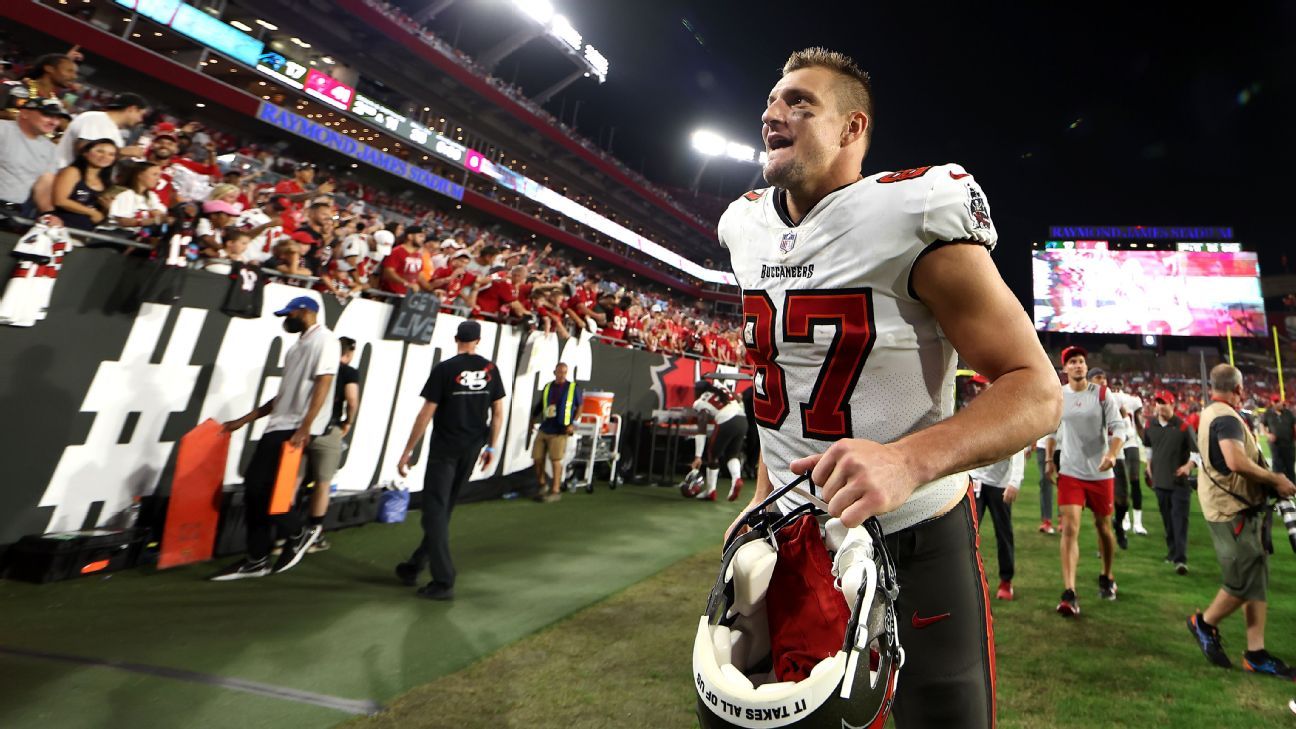 Tampa Bay Buccaneers TE Rob Gronkowski retiring from NFL for second time