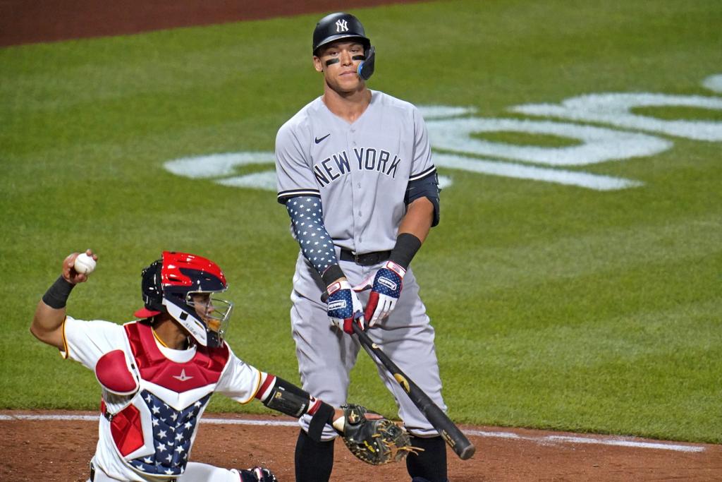 Aaron Judge sits out vs. Red Sox with calf 'soreness'