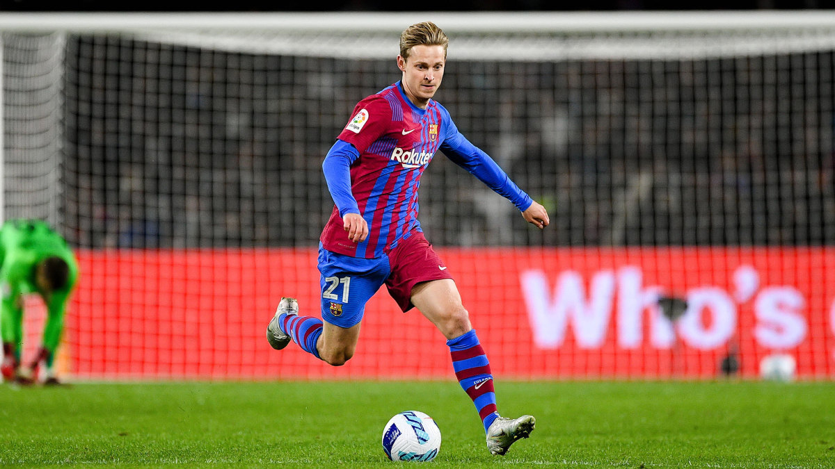 Barcelona, Man United have De Jong agreement; player wants to stay