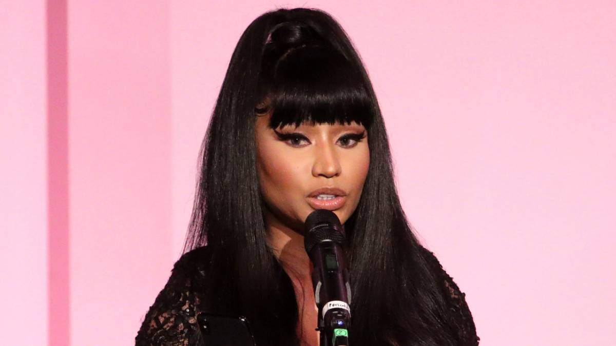 Nicki Minaj Shows Love To British Fans After Meet & Greet Cancelation