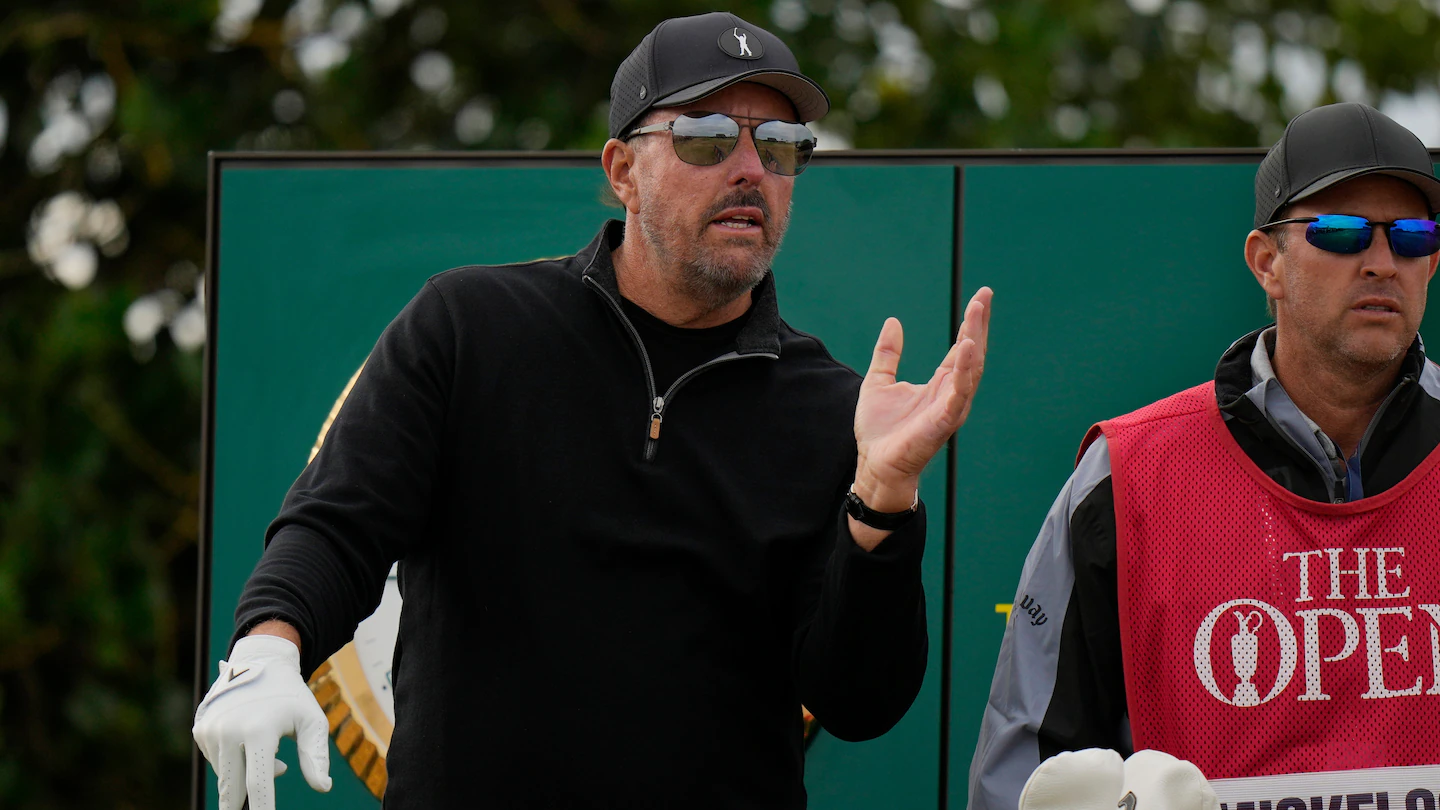 Phil Mickelson responds to Tiger Woods criticism of LIV Golf
