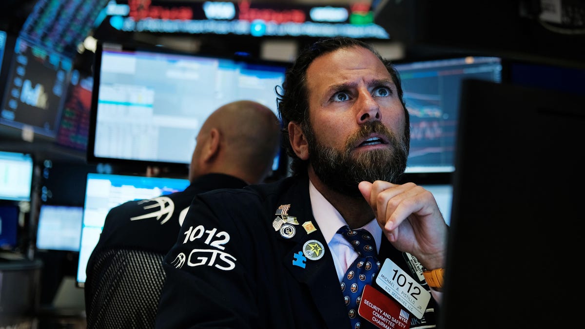 S&P 500 Loses Over 1% As Investors Brace For Shaky Earnings Season, Looming Inflation Report
