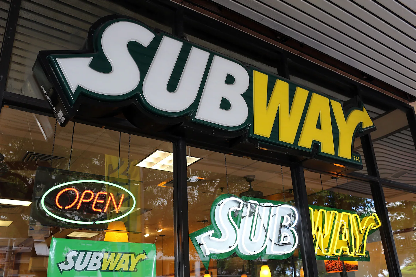Subway tuna lawsuit still hangs over the chain’s head after ruling