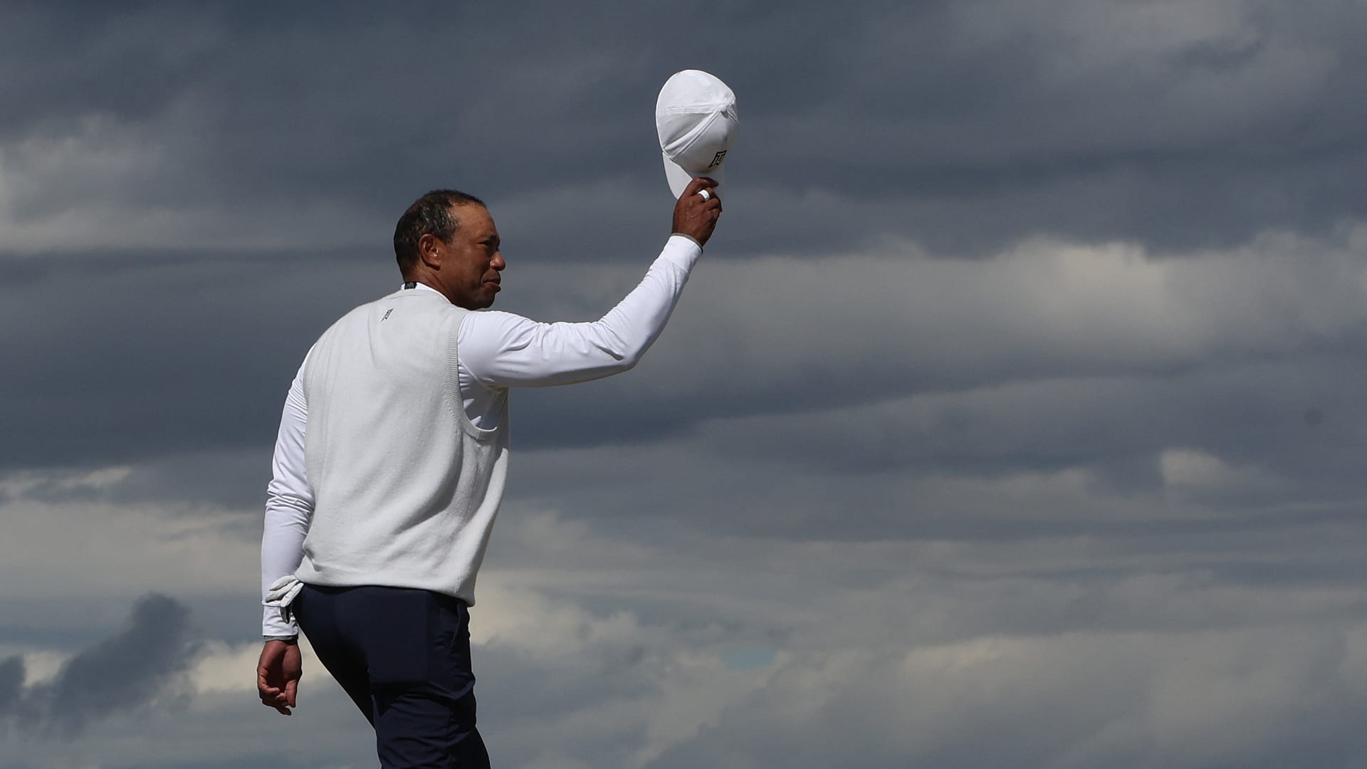 Tiger Woods misses cut at what could be his last British Open