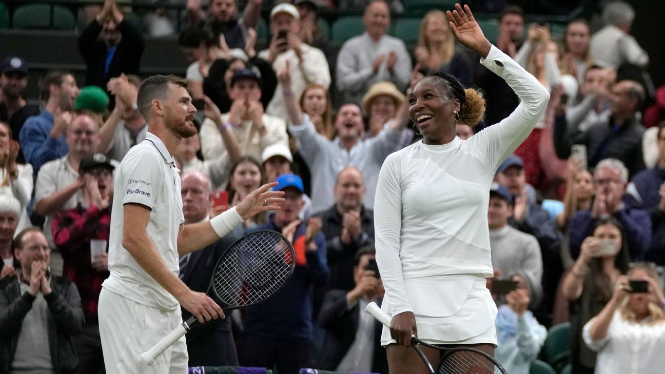 Venus Williams pairs with Jamie Murray for mixed doubles win after 'last minute' Wimbledon entry